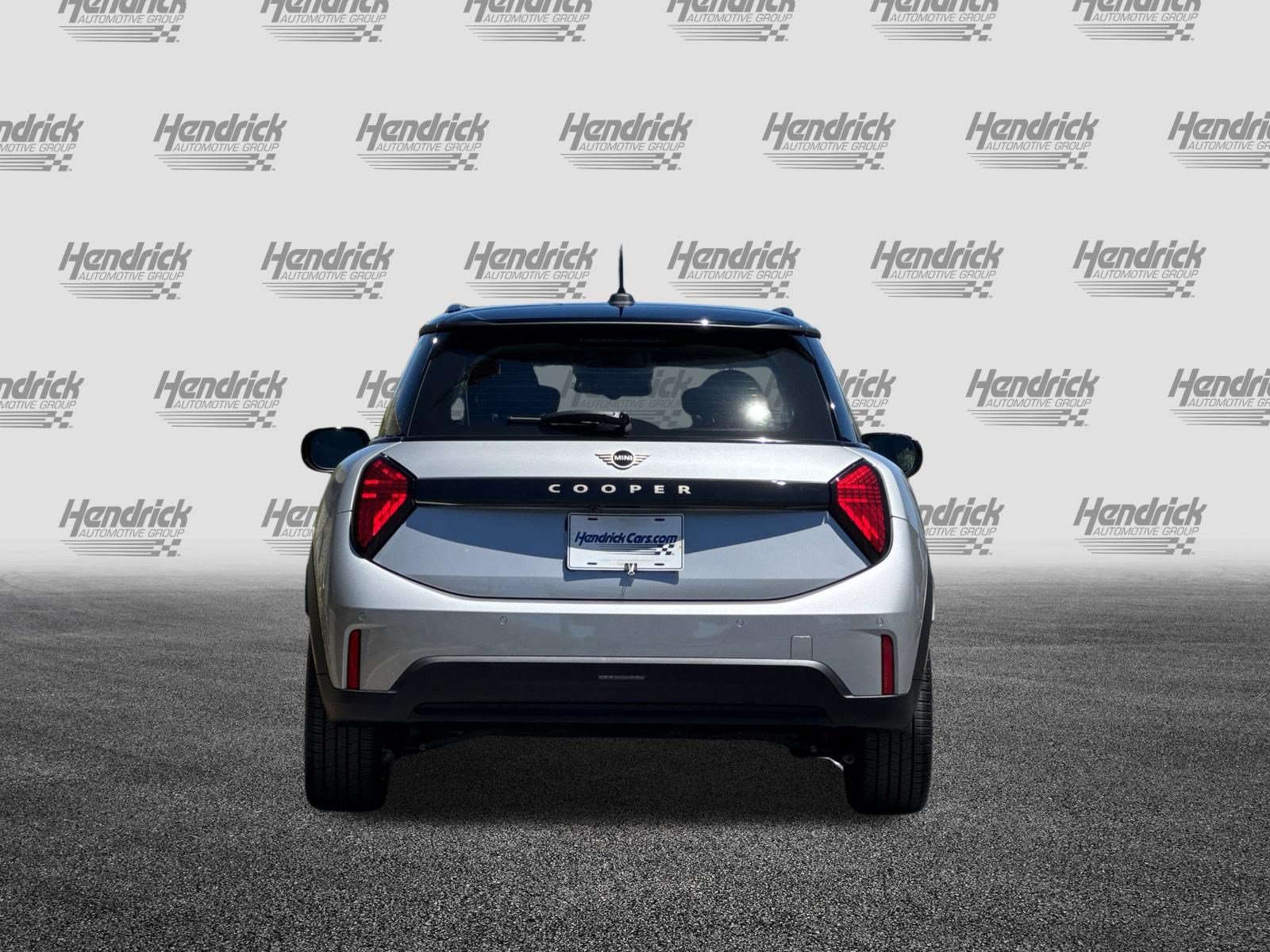 Used 2025 MINI Cooper 2-Door Hardtop FWD image 6