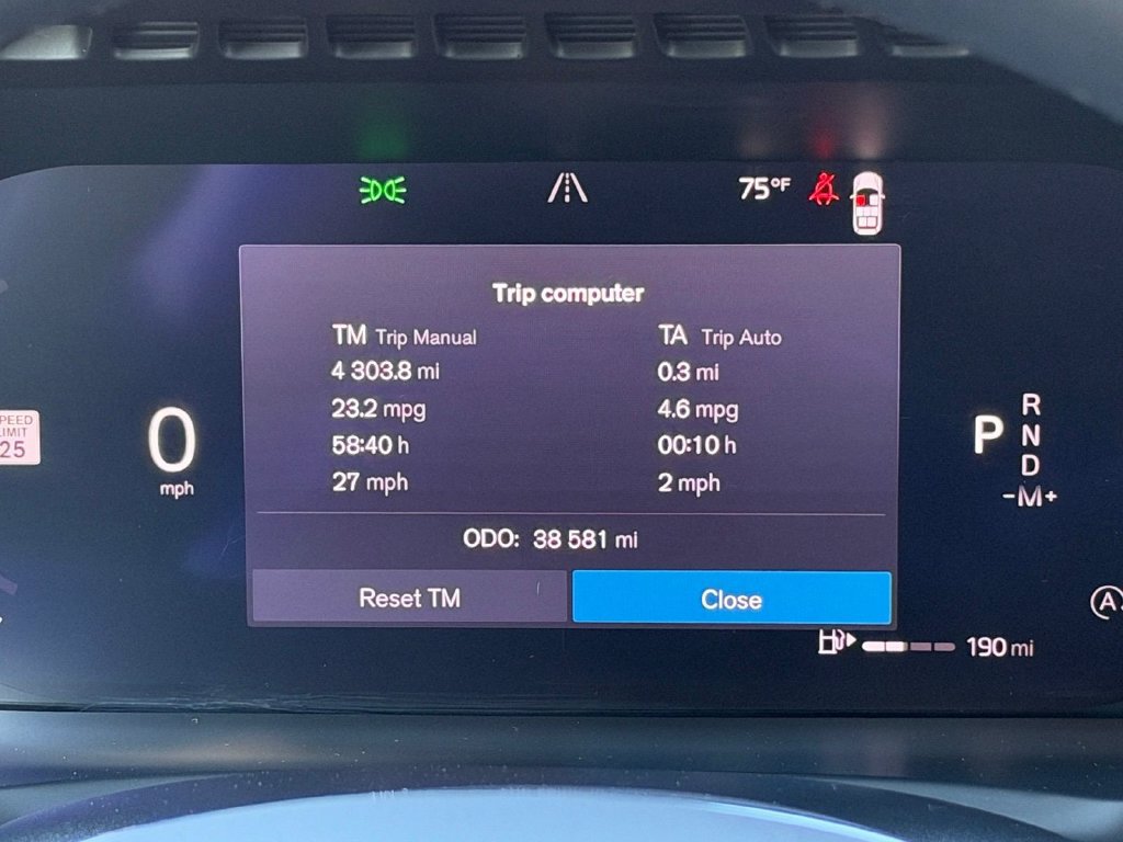 Certified 2024 Volvo XC90 B5 Plus AWD/4WD image 13