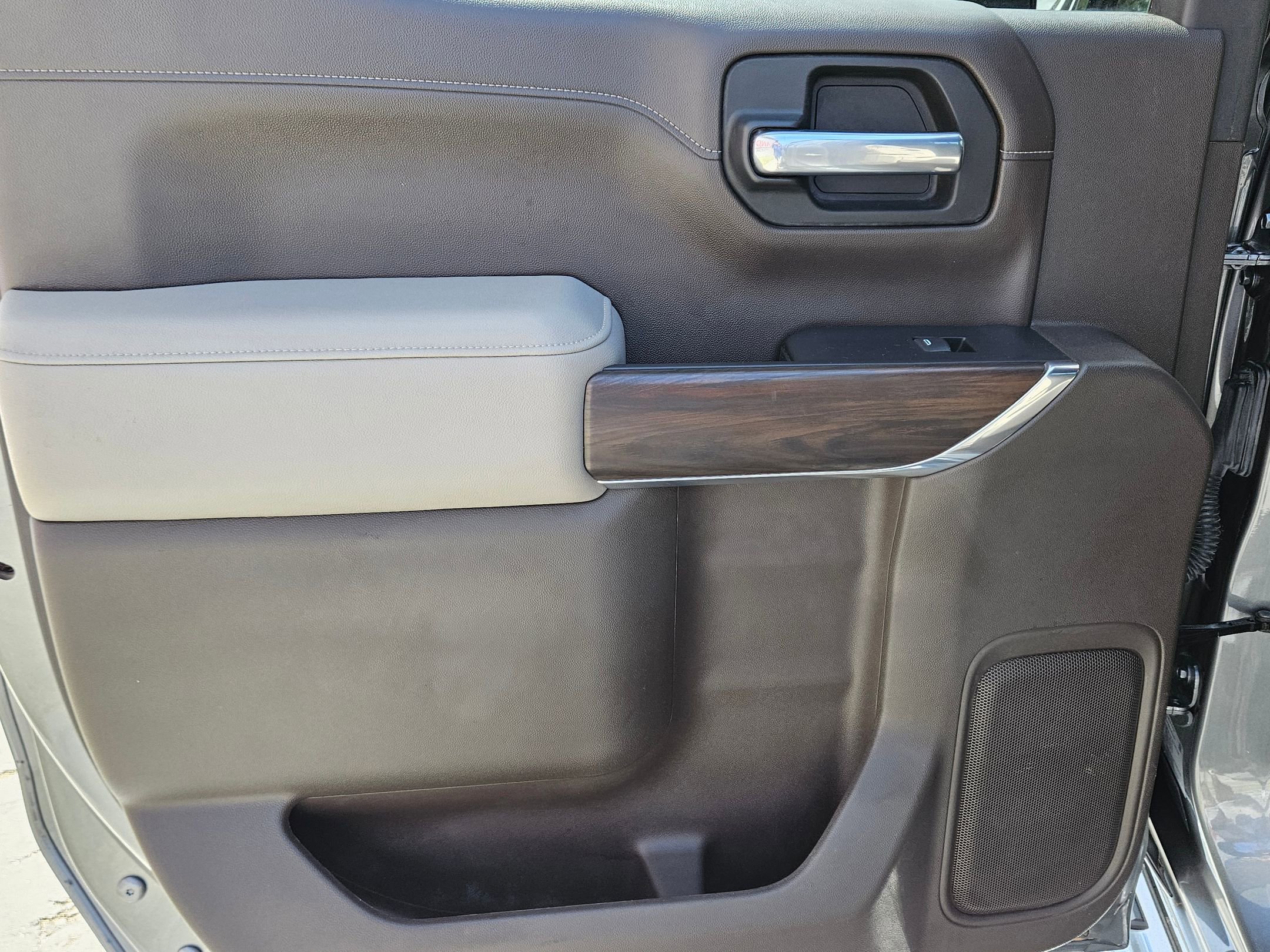 Used 2021 GMC Sierra 1500 SLT image 21