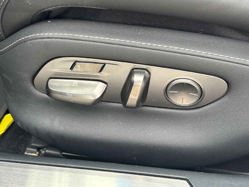 Used 2020 Lexus LS 500 w/ Interior Upgrade Package RWD image 23