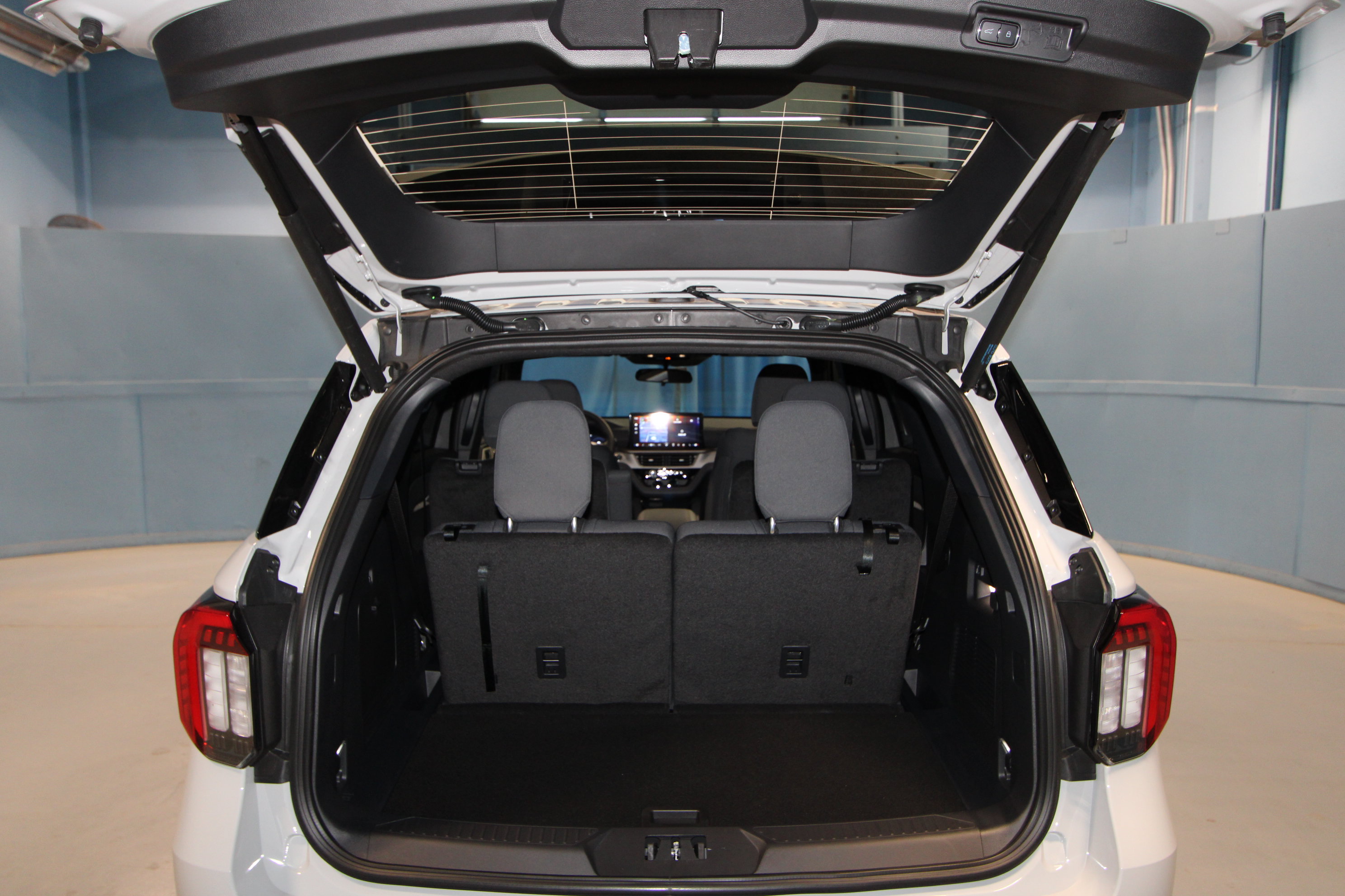 New 2027 Ford Explorer Active AWD/4WD image 33