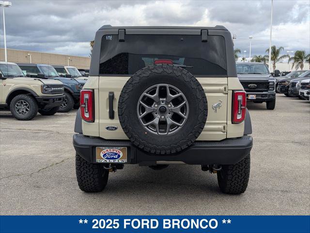 New 2025 Ford Bronco Badlands AWD/4WD image 4