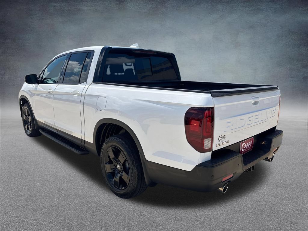 Certified 2025 Honda Ridgeline Black Edition image 4