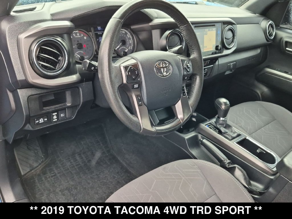 Used 2019 Toyota Tacoma TRD Sport AWD/4WD image 2