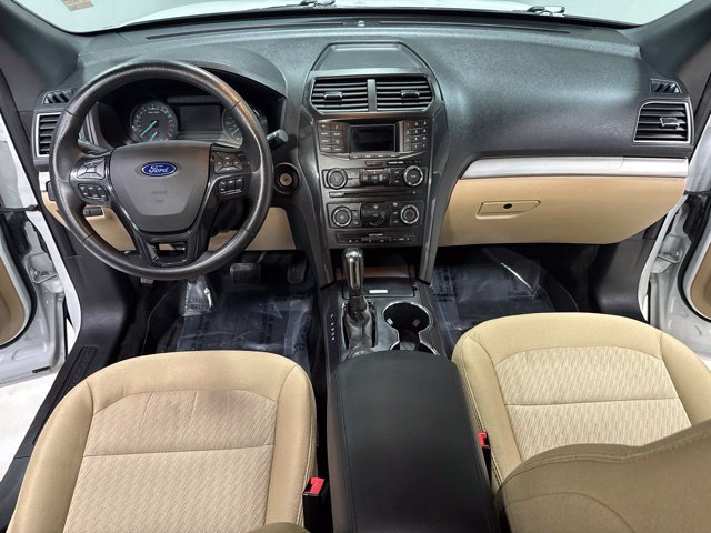 Used 2017 Ford Explorer 4WD image 3