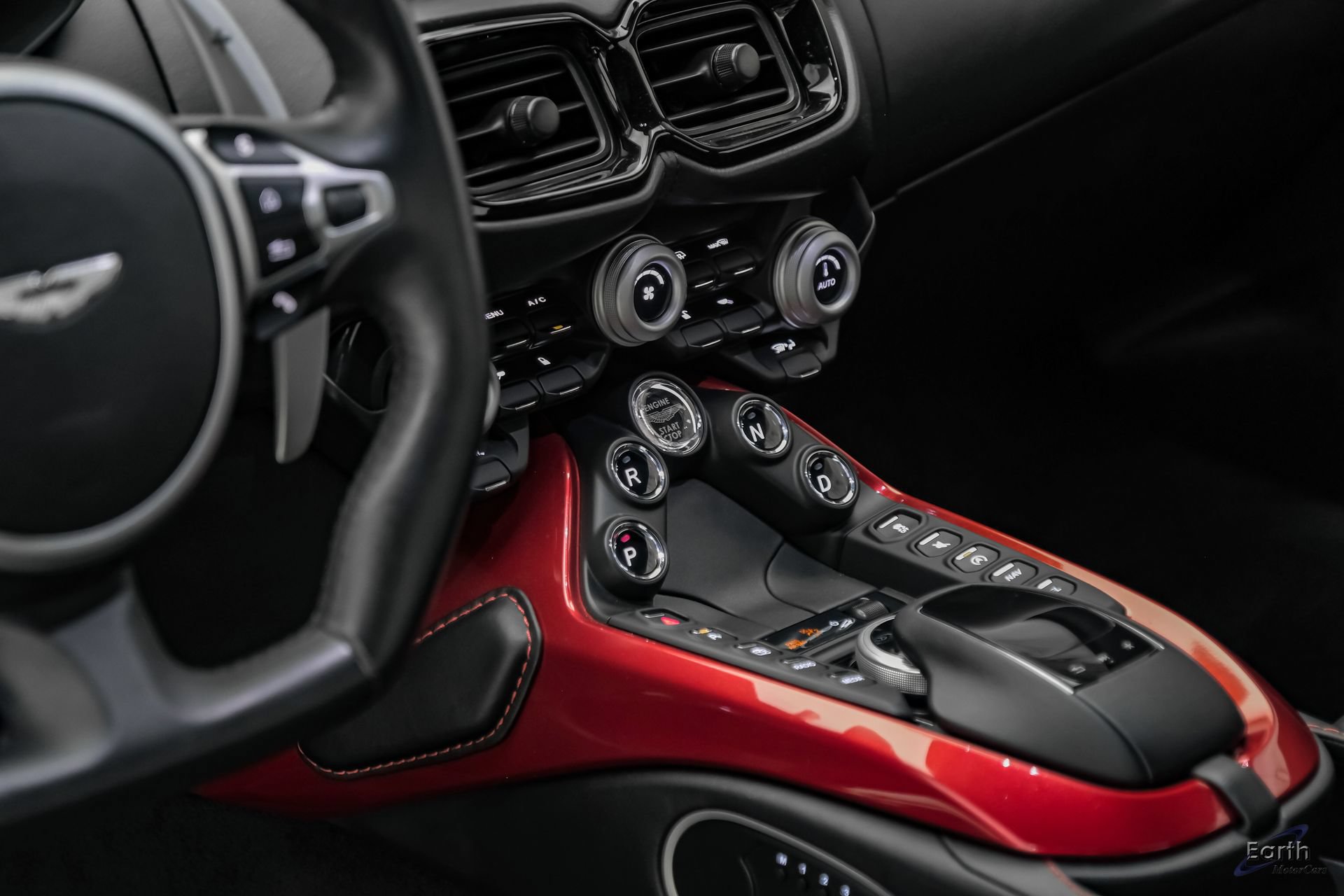 Used 2019 Aston Martin V8 Vantage Coupe RWD image 58