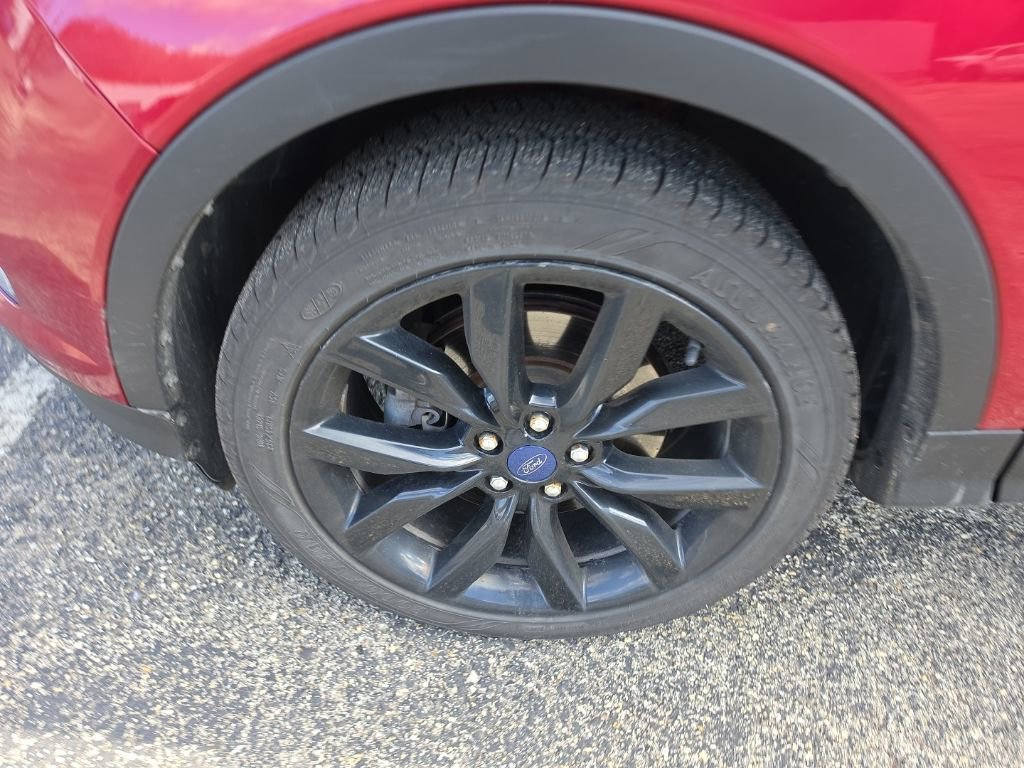 Used 2017 Ford Escape SE w/ Equipment Group 201A image 8