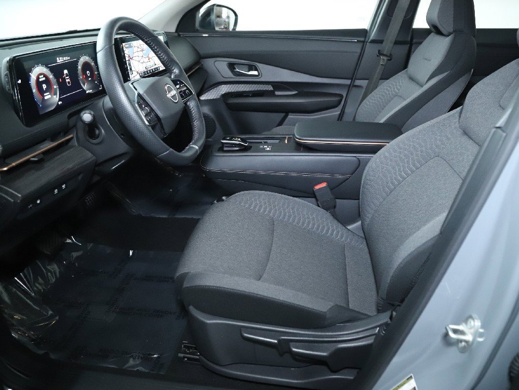 Used 2023 Nissan Ariya FWD image 18