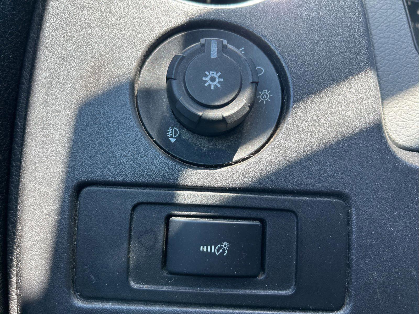 Used 2011 Ford F150 XLT w/ XLT Convenience Pkg RWD image 25