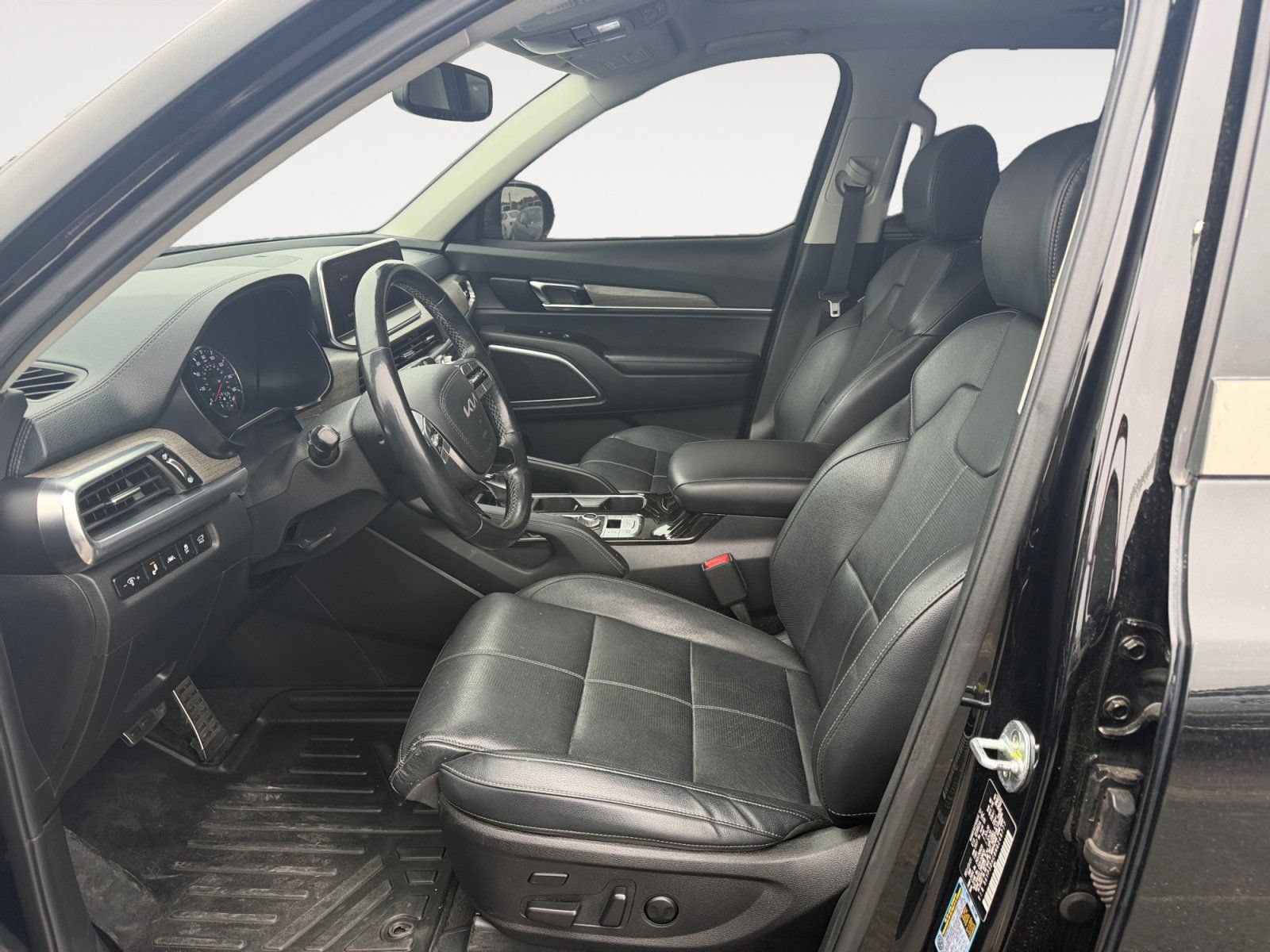 Used 2022 Kia Telluride SX w/ Nightfall Edition Package AWD/4WD image 9