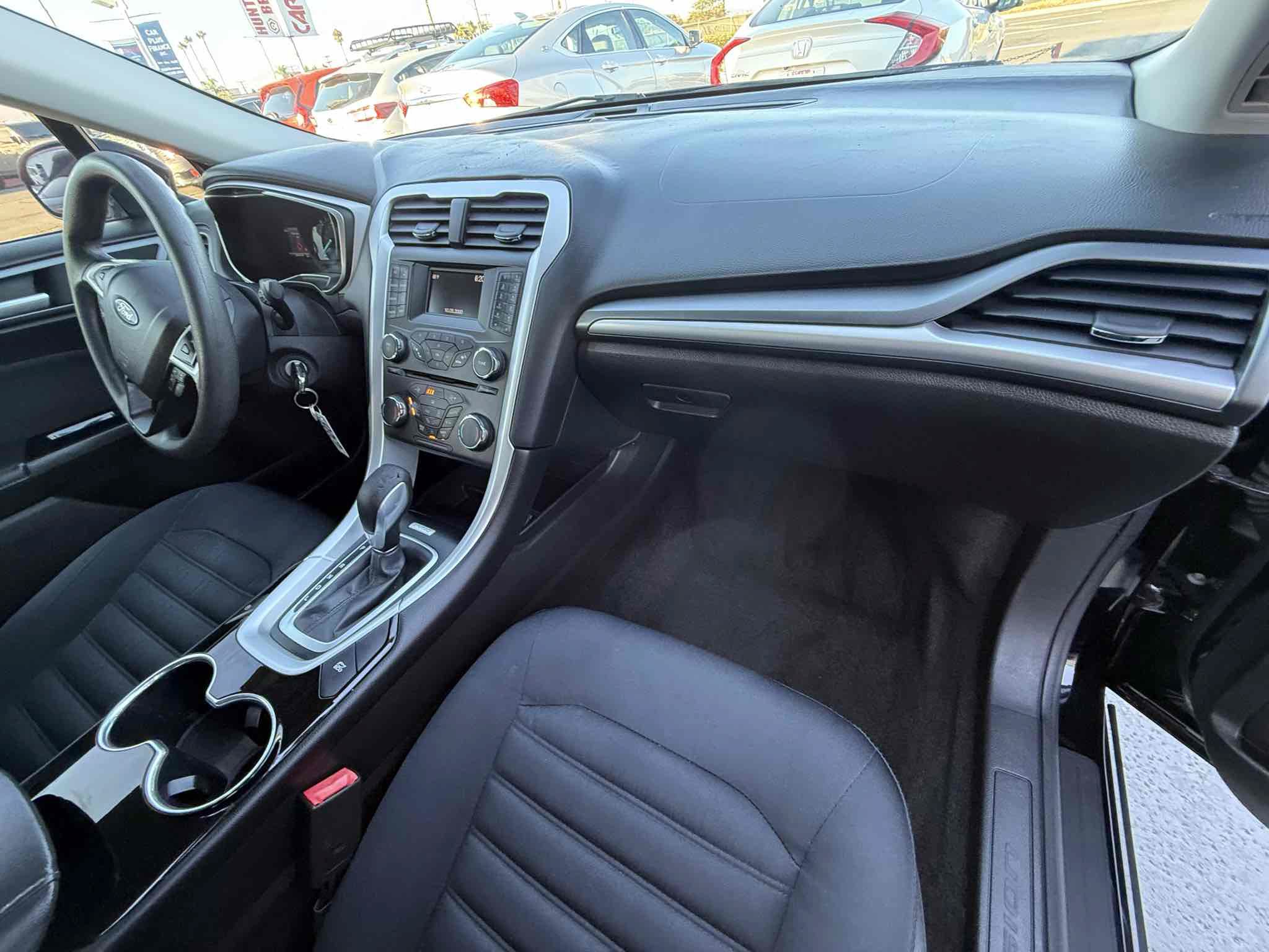 Used 2016 Ford Fusion SE FWD image 34