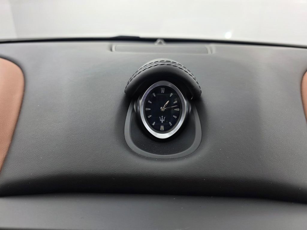 Used 2018 Maserati Ghibli S GranLusso RWD image 24