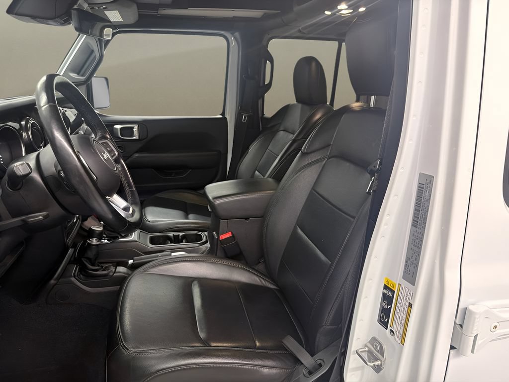 Used 2020 Jeep Wrangler Unlimited Sahara AWD/4WD image 13