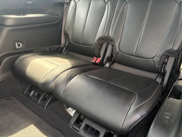 Used 2024 Jeep Grand Cherokee L Limited AWD/4WD image 15