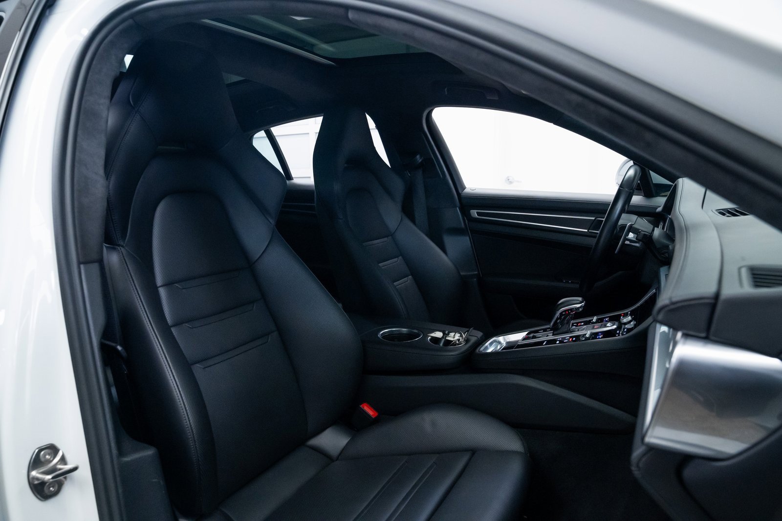 Used 2019 Porsche Panamera Turbo image 24