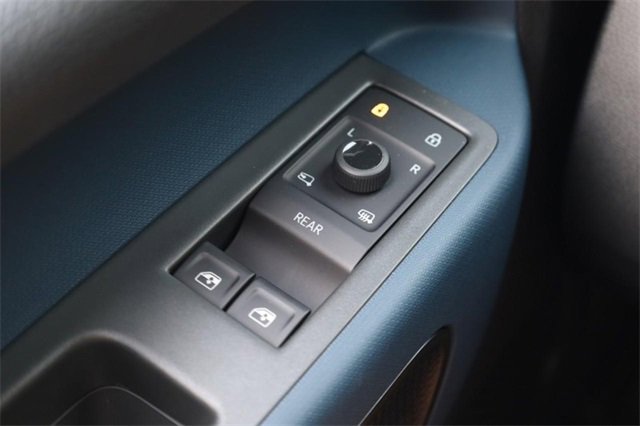 New 2025 Volkswagen ID. Buzz Pro S image 19