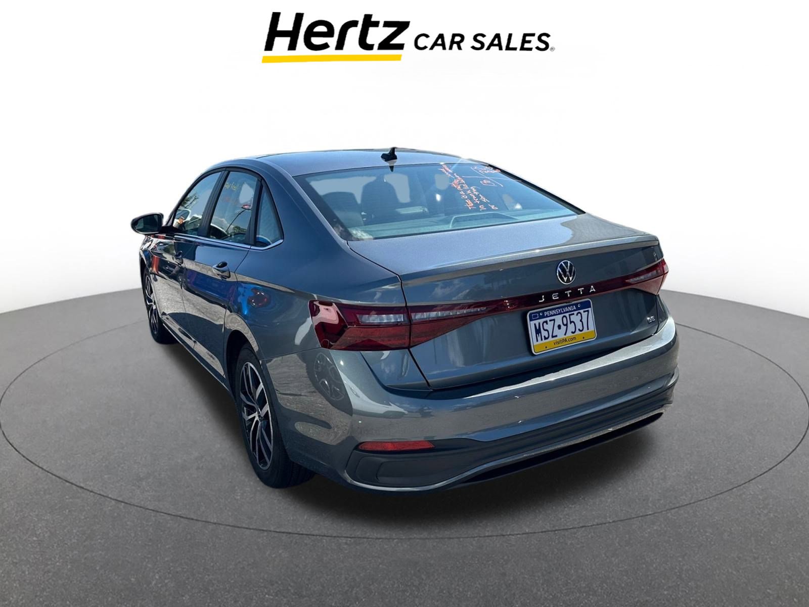 Used 2025 Volkswagen Jetta SE image 4