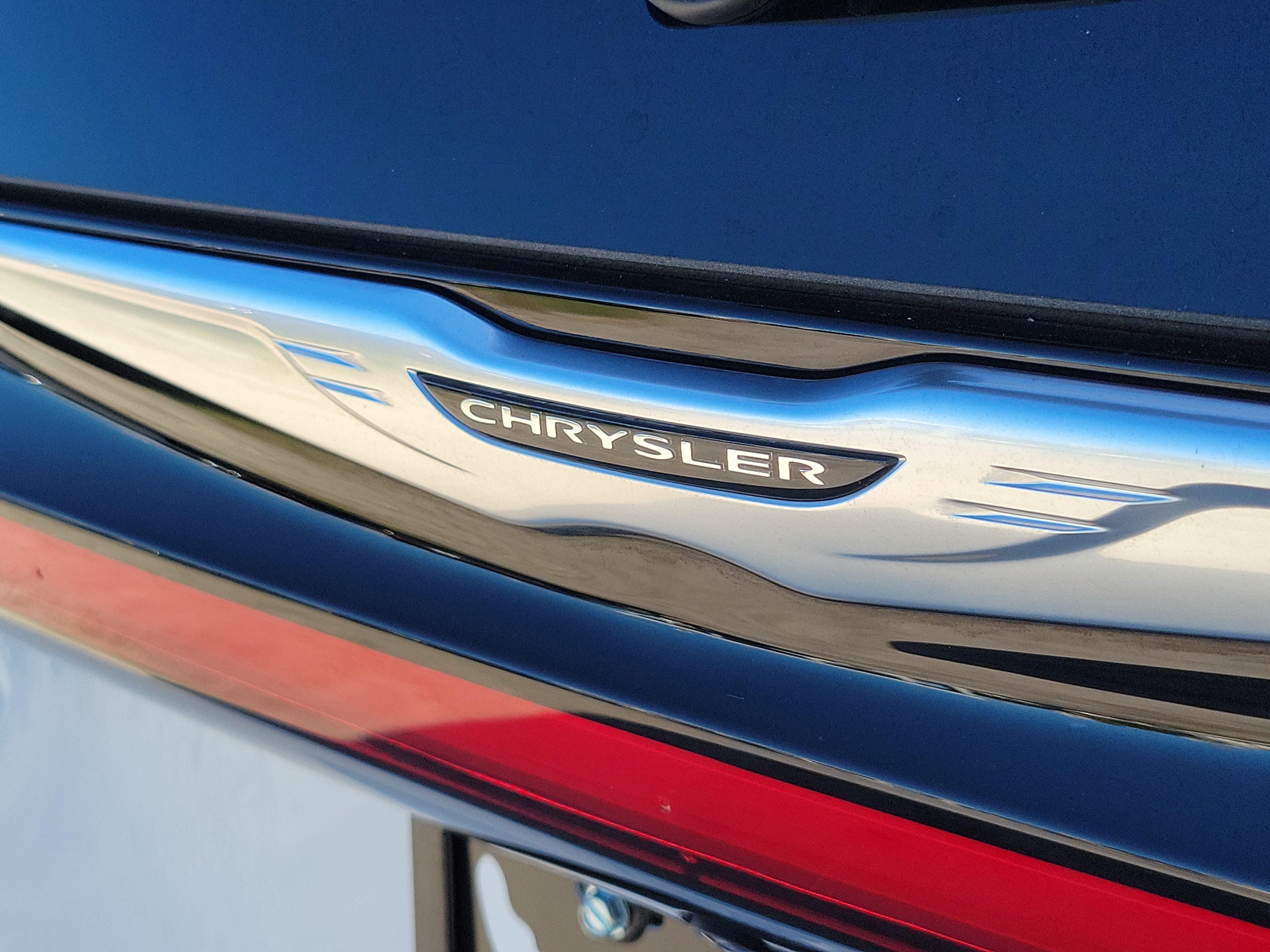 Used 2026 Chrysler Pacifica Select FWD image 6