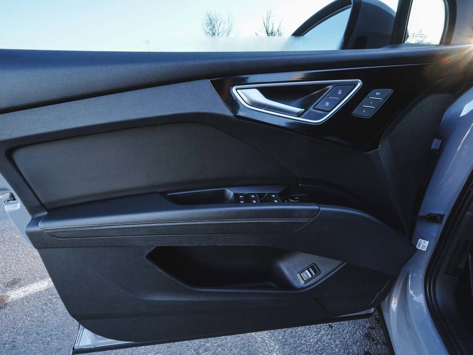 Used 2022 Audi Q4 e-tron Premium Plus image 9