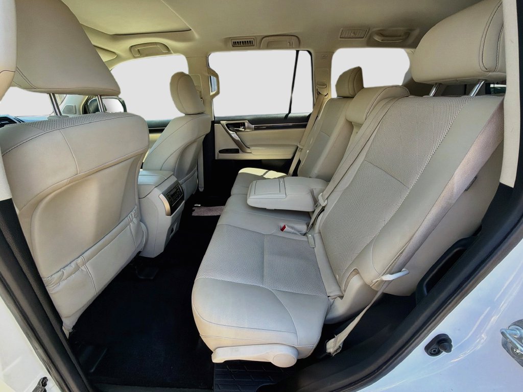 Used 2020 Lexus GX 460 Premium w/ Premium Package AWD/4WD image 24