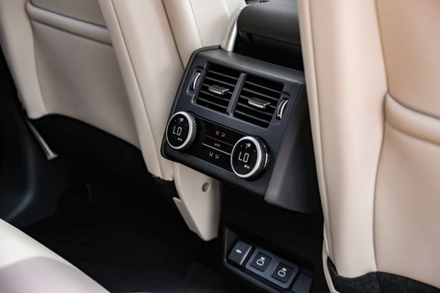 Used 2025 Land Rover Discovery Dynamic SE AWD/4WD image 51
