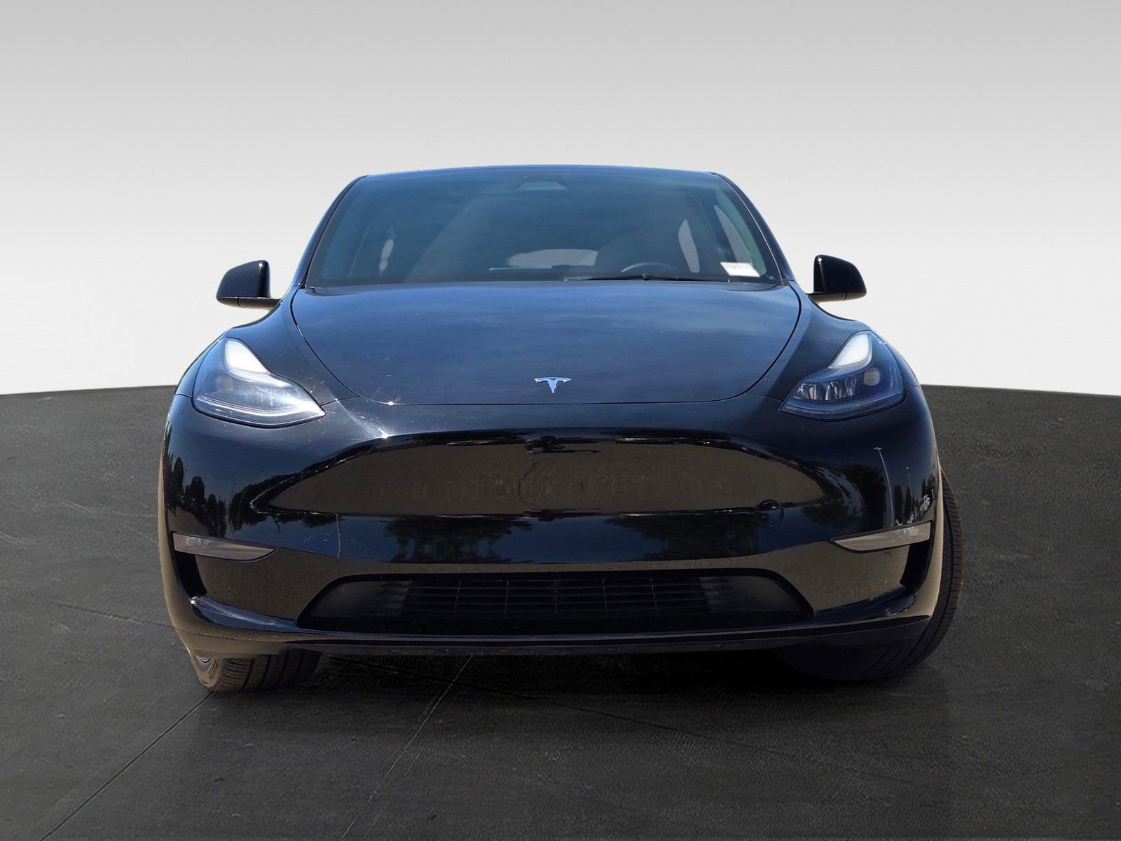 Used 2025 Tesla Model Y Long Range AWD/4WD image 2