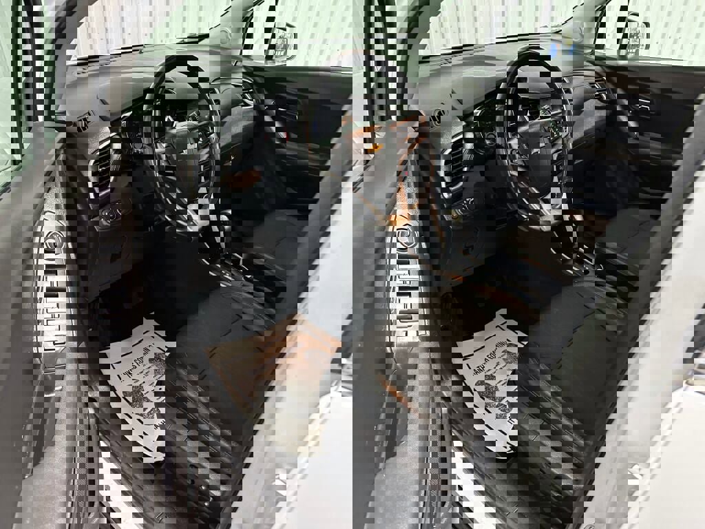 Used 2018 Chevrolet Trax LT w/ LT Convenience Package image 5