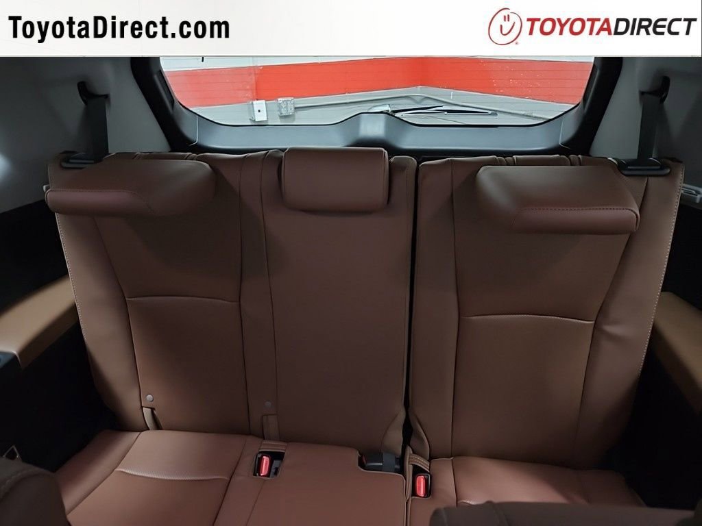 New 2026 Toyota Grand Highlander Platinum image 22