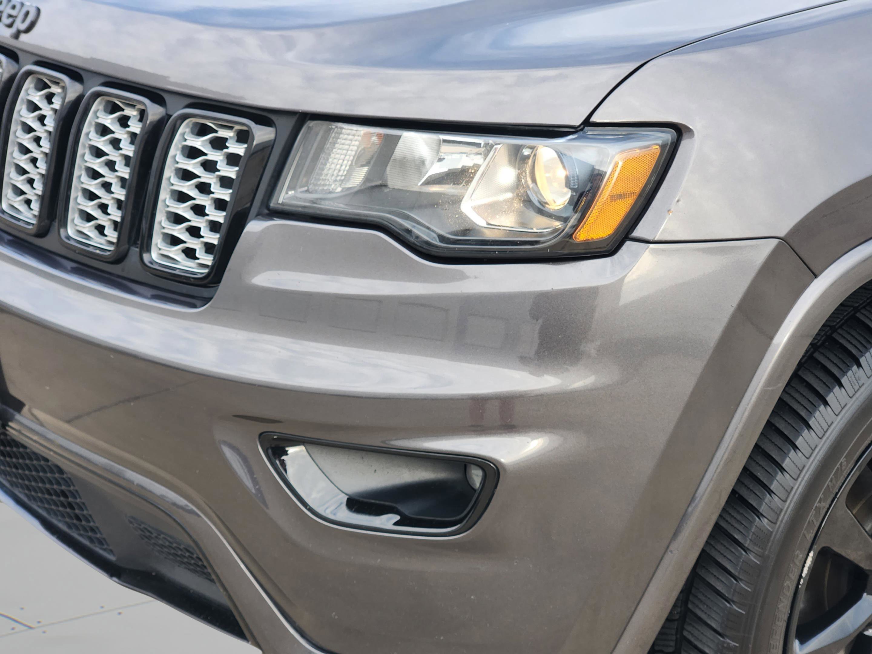 Used 2019 Jeep Grand Cherokee Altitude image 31
