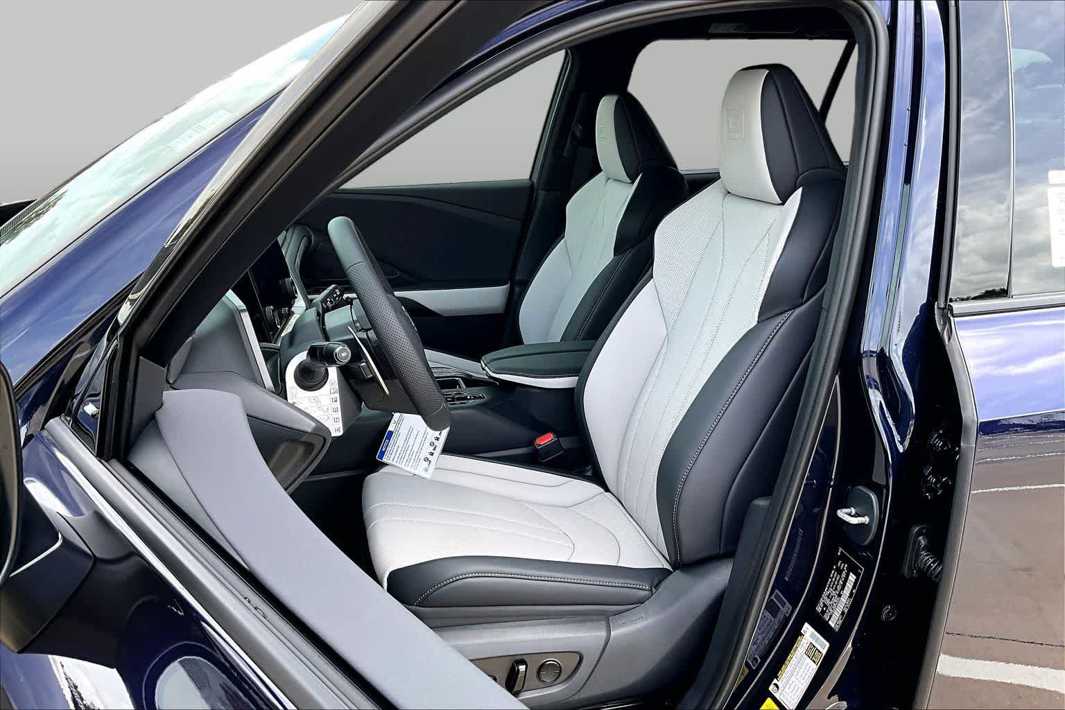 New 2026 Lexus TX 500h AWD w/ Technology Package image 9