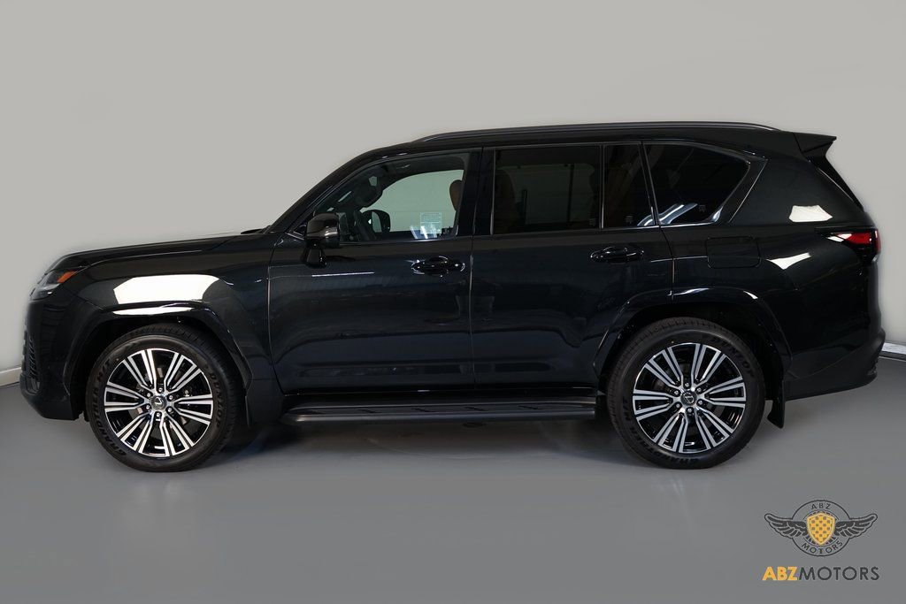 Used 2026 Lexus LX 600 4WD w/ Appearance Package image 5