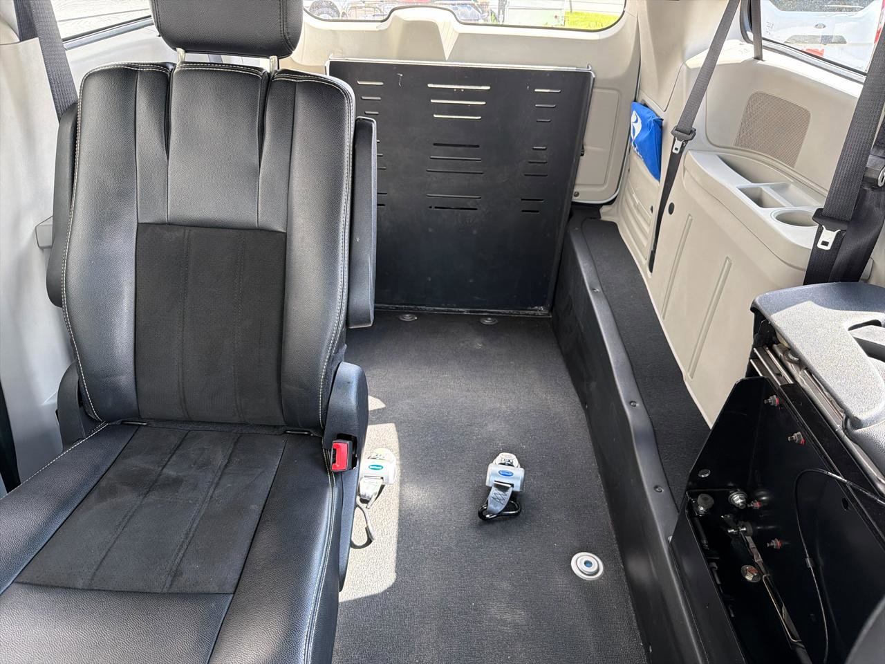 Used 2019 Dodge Grand Caravan SXT FWD image 23
