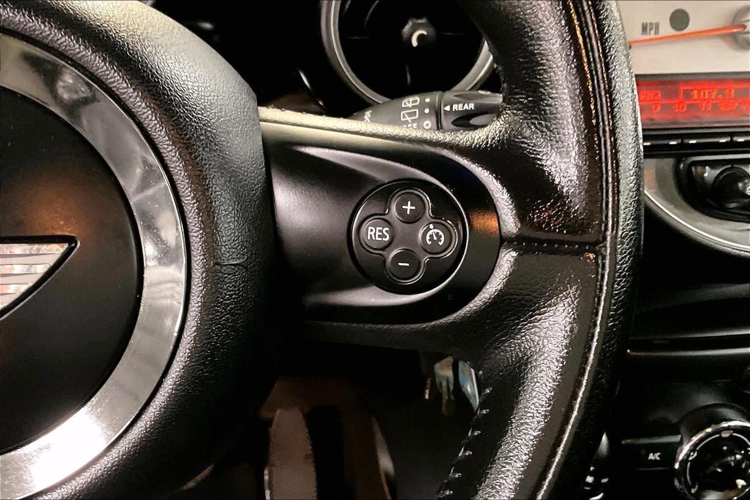 Used 2013 MINI Cooper Clubman FWD image 25