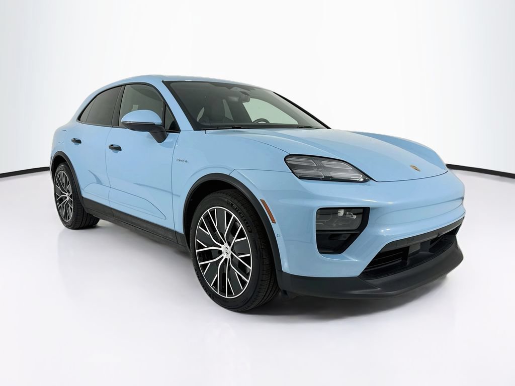 Certified 2025 Porsche Macan Electric RWD image 7