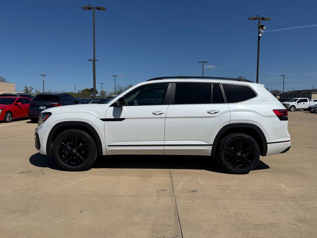 Used 2023 Volkswagen Atlas SEL R-Line AWD/4WD image 8