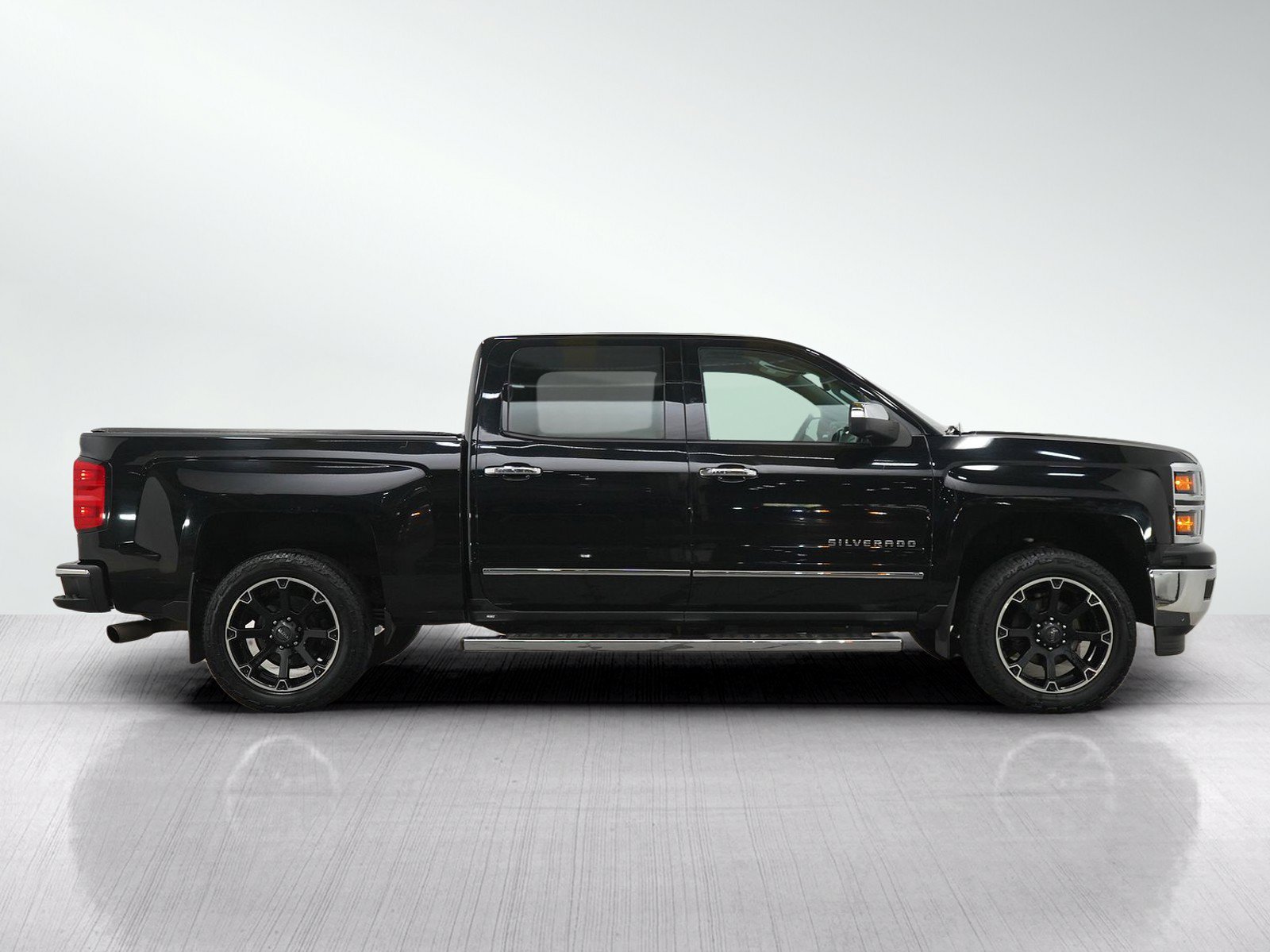 Used 2014 Chevrolet Silverado 1500 LTZ Z71 w/ LTZ Plus Package AWD/4WD image 6