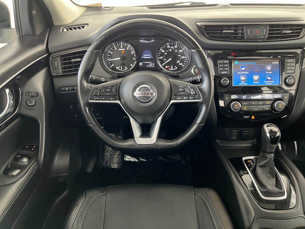 Used 2017 Nissan Rogue Sport SL w/ SL Premium Package FWD image 15