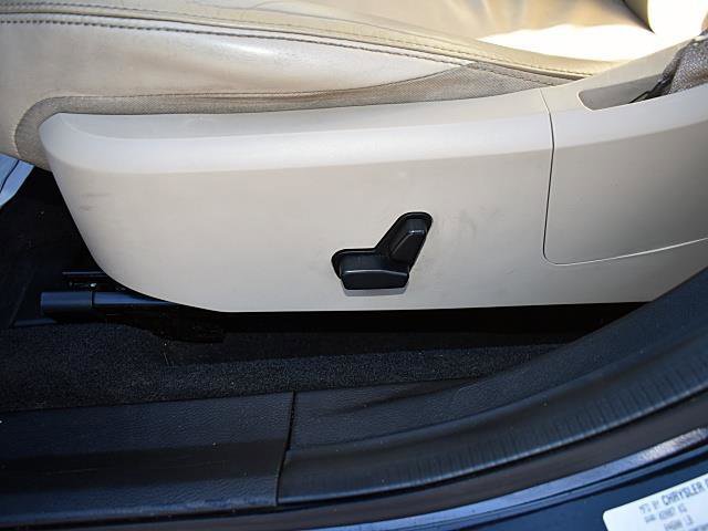 Used 2012 Chrysler 200 Limited image 11