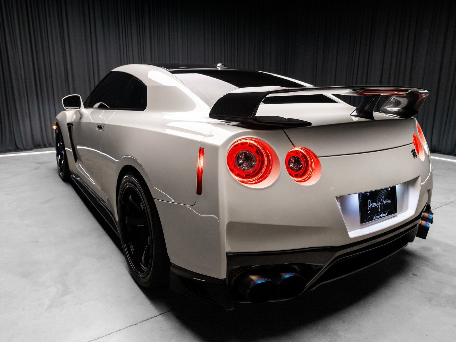 Used 2015 Nissan GT-R Premium AWD/4WD image 12