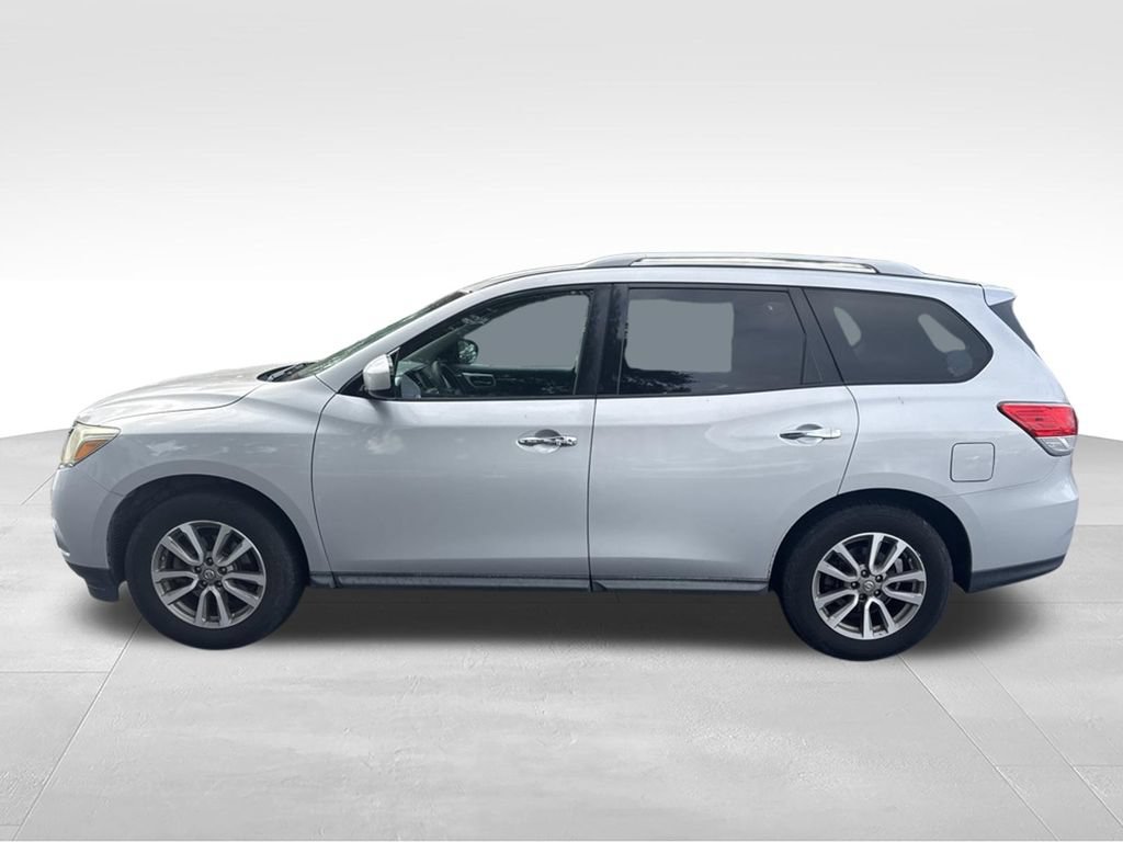 Used 2014 Nissan Pathfinder SV FWD image 4