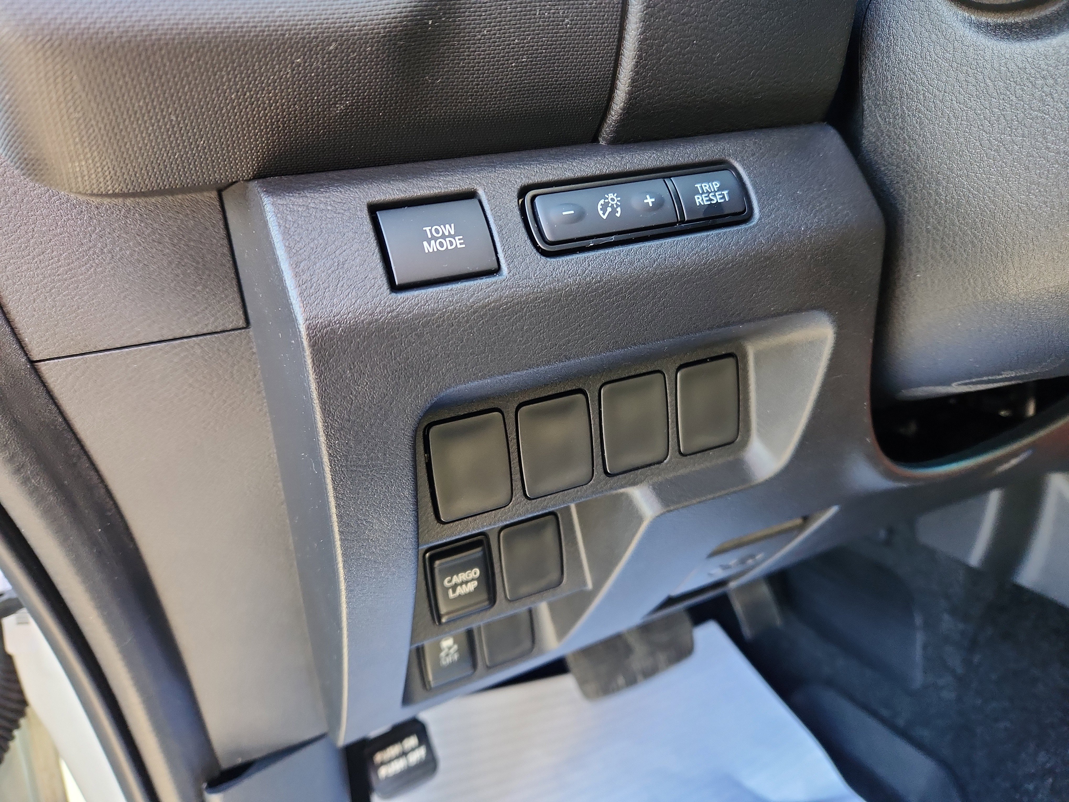 Used 2022 Nissan Frontier Pro-X image 25