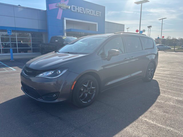 Used 2018 Chrysler Pacifica Limited w/ Advanced Safetytec Group