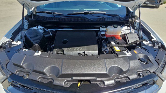 Used 2023 Chevrolet Traverse RS w/ LPO, Floor Liner Package FWD image 30
