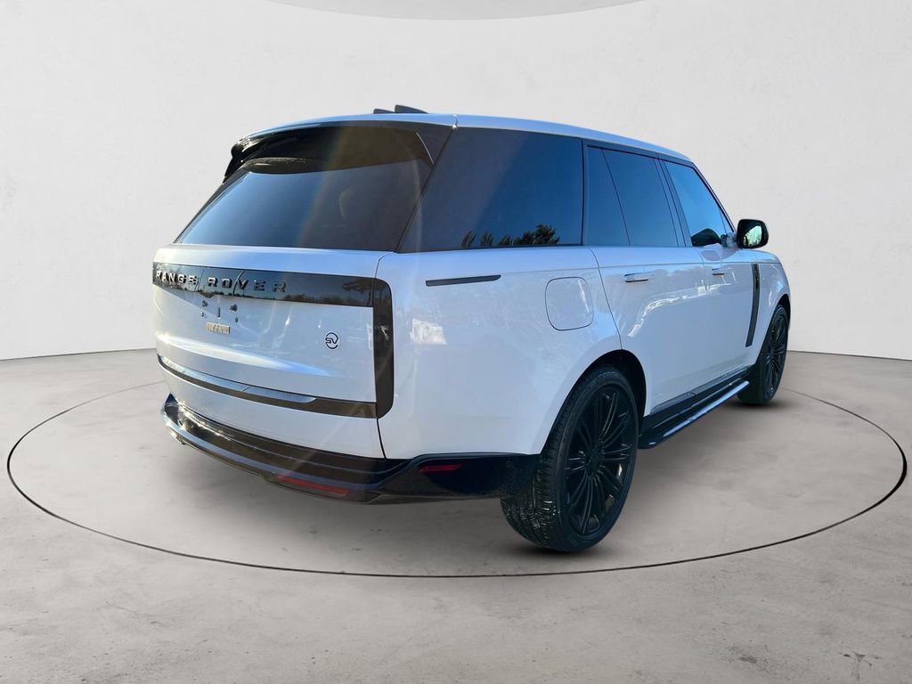 New 2026 Land Rover Range Rover SV image 5