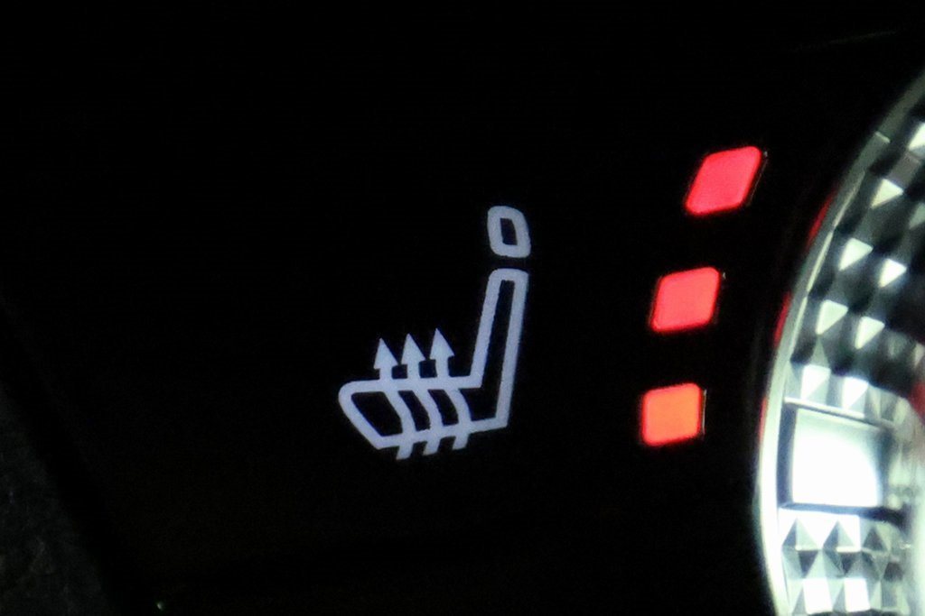 Used 2023 Mitsubishi Outlander SE image 30