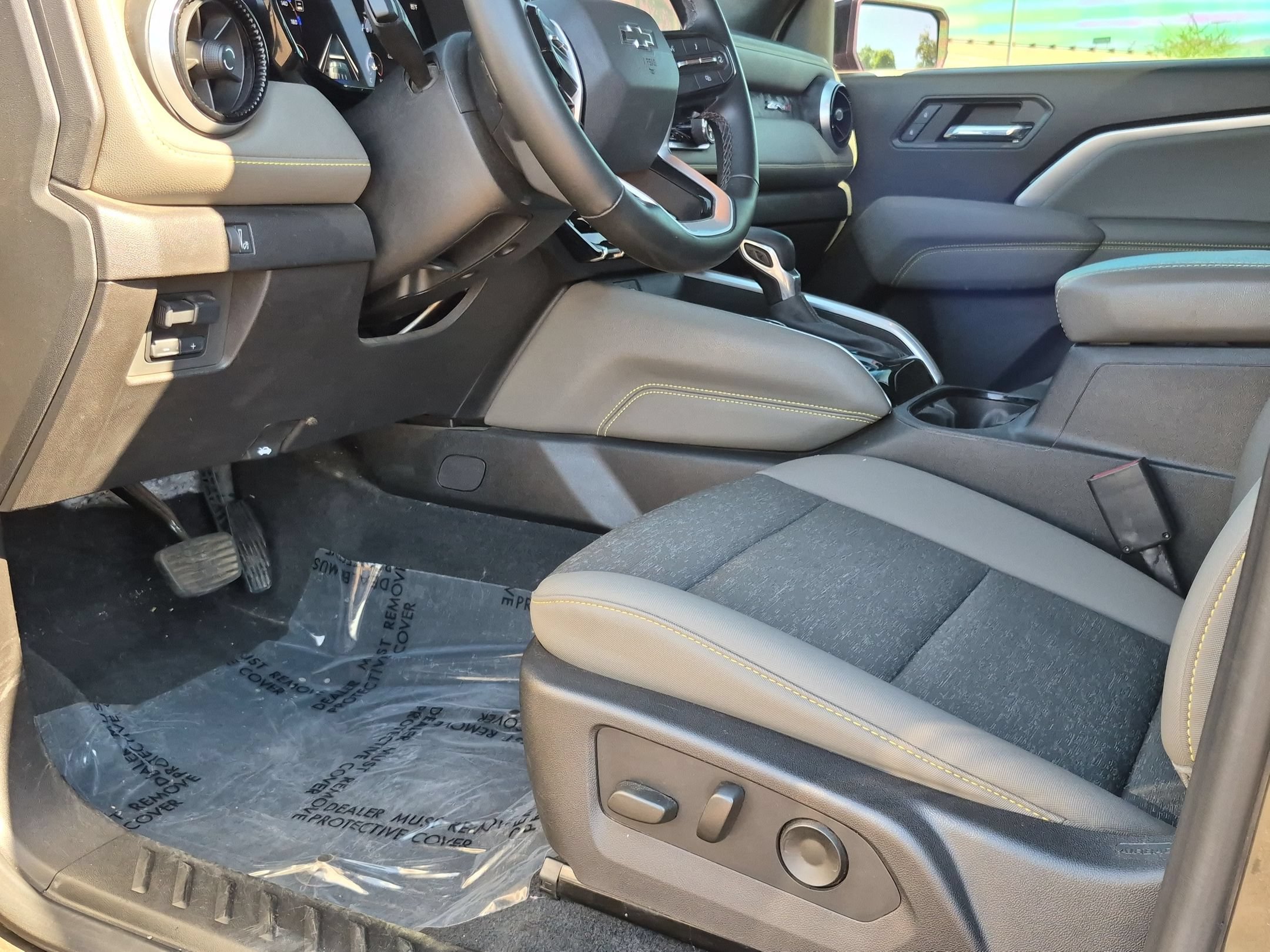 Used 2024 Chevrolet Colorado ZR2 w/ Technology Package AWD/4WD image 20