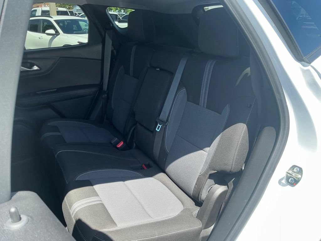Used 2025 Chevrolet Blazer LT FWD image 21
