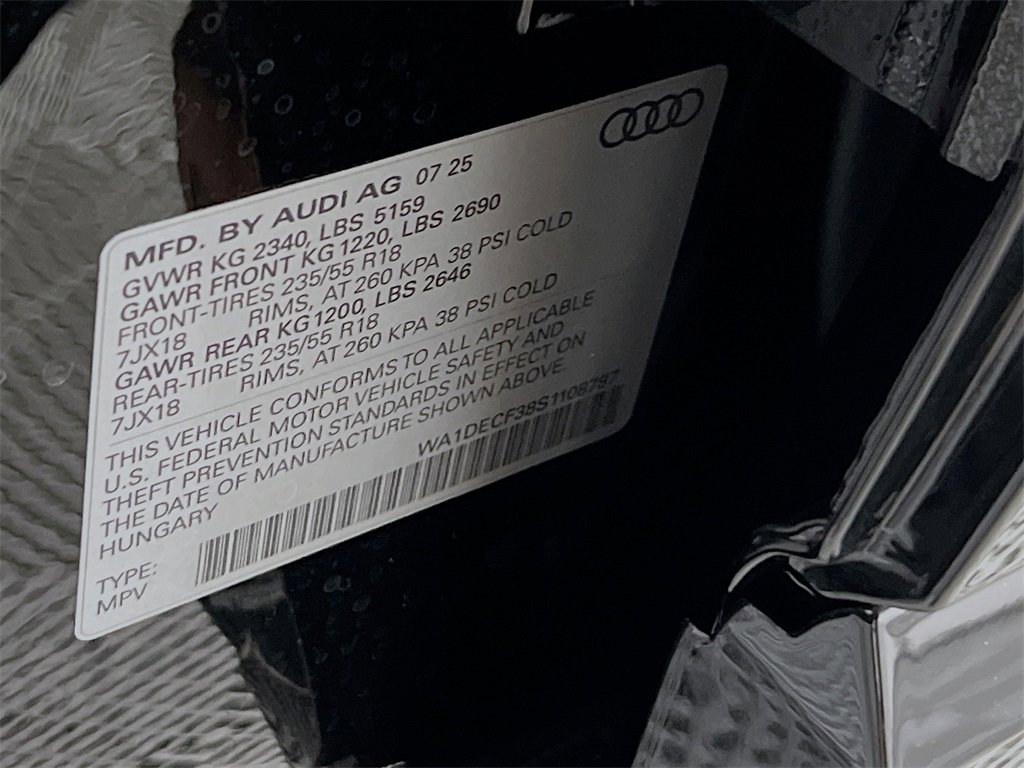 New 2025 Audi Q3 2.0T Premium image 30