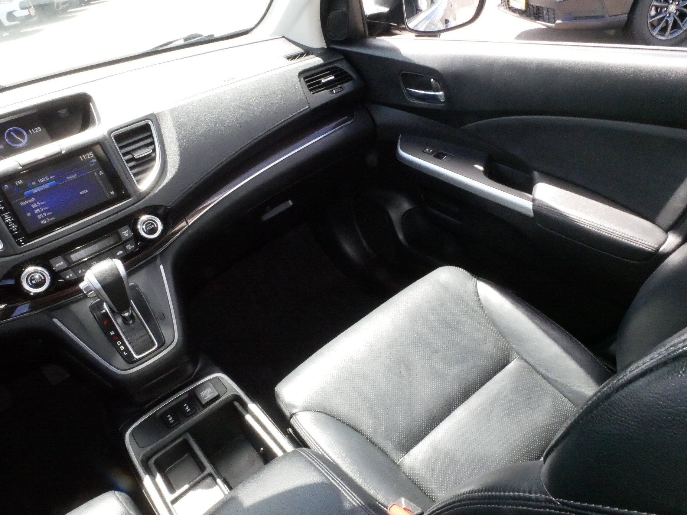 Used 2015 Honda CR-V EX-L image 11