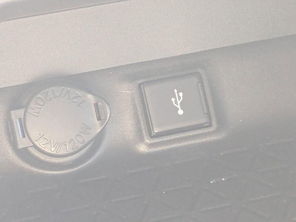 Used 2021 Toyota RAV4 LE image 22